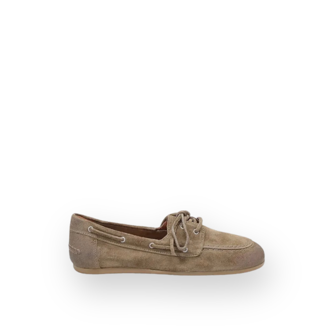 ミー MIZ MOOZ - SIANNA BOAT SHOE IN TAUPE SUEDE – the Urban Shoe Myth