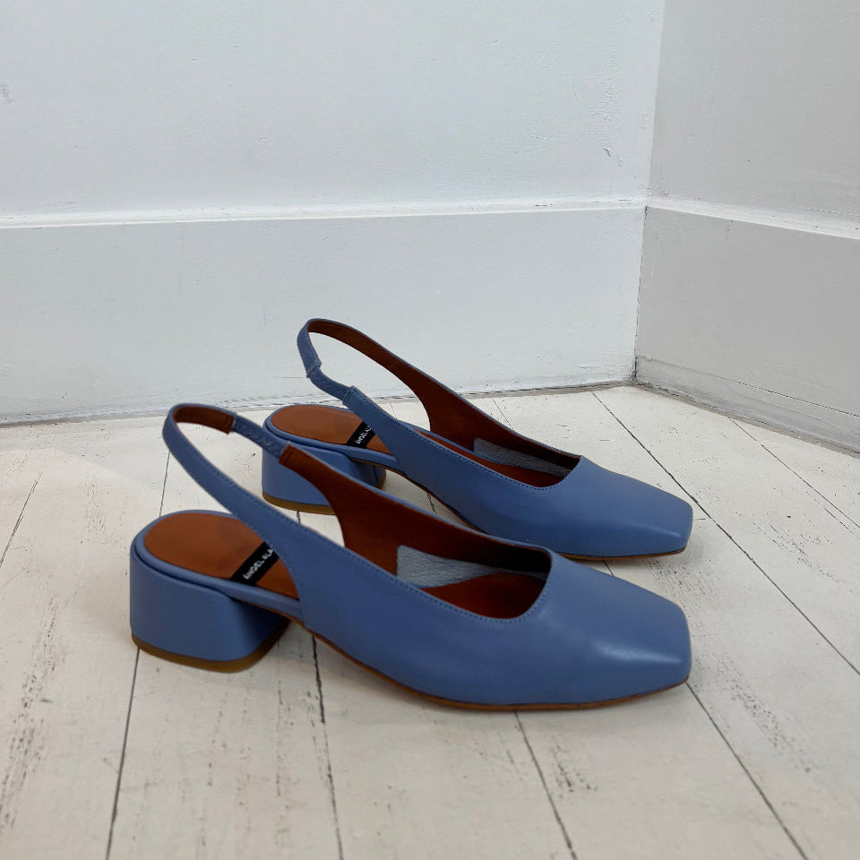 パンプス ANGEL ALARCON MONTECARLO PUMPS ANGEL ALARCON - MANON SLINGBACK PUMP IN MONTE CARLO BLUE