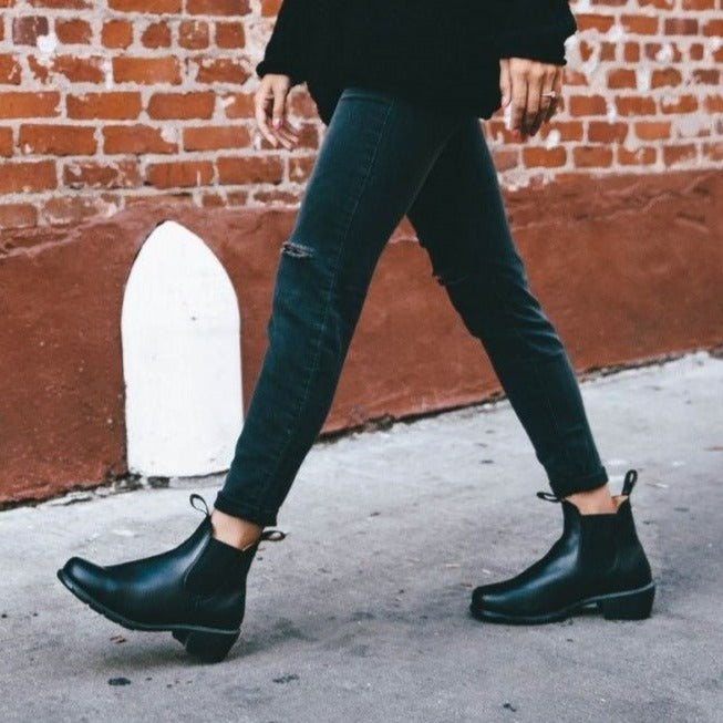 BLUNDSTONE 1671 WOMEN S SERIES HEEL BOOT IN Black LEATHER 4.5 AUS