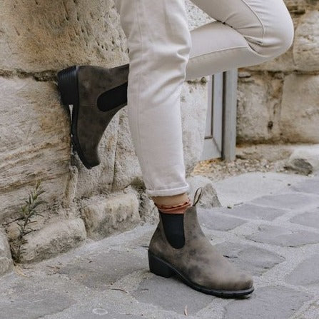 BLUNDSTONE 1677 WOMEN S SERIES HEEL BOOT IN RUSTIC BROWN NUBUCK the Urban Shoe Myth
