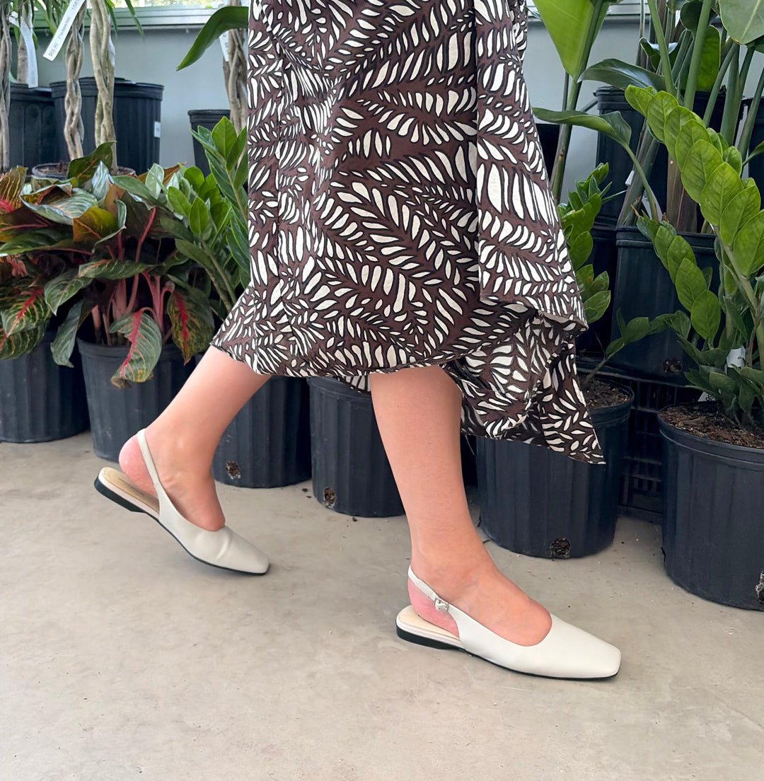 VAGABONG SHOEMARKERS - DELIA BALLET FLAT IN OFF WHITE LEATHER