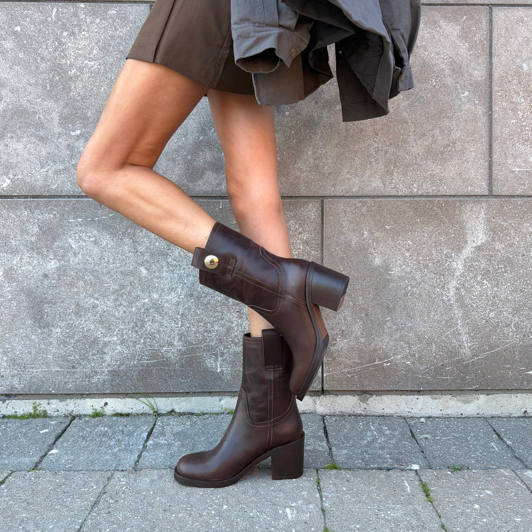 BUENO - ZURI BOOT IN BROWN LEATHER