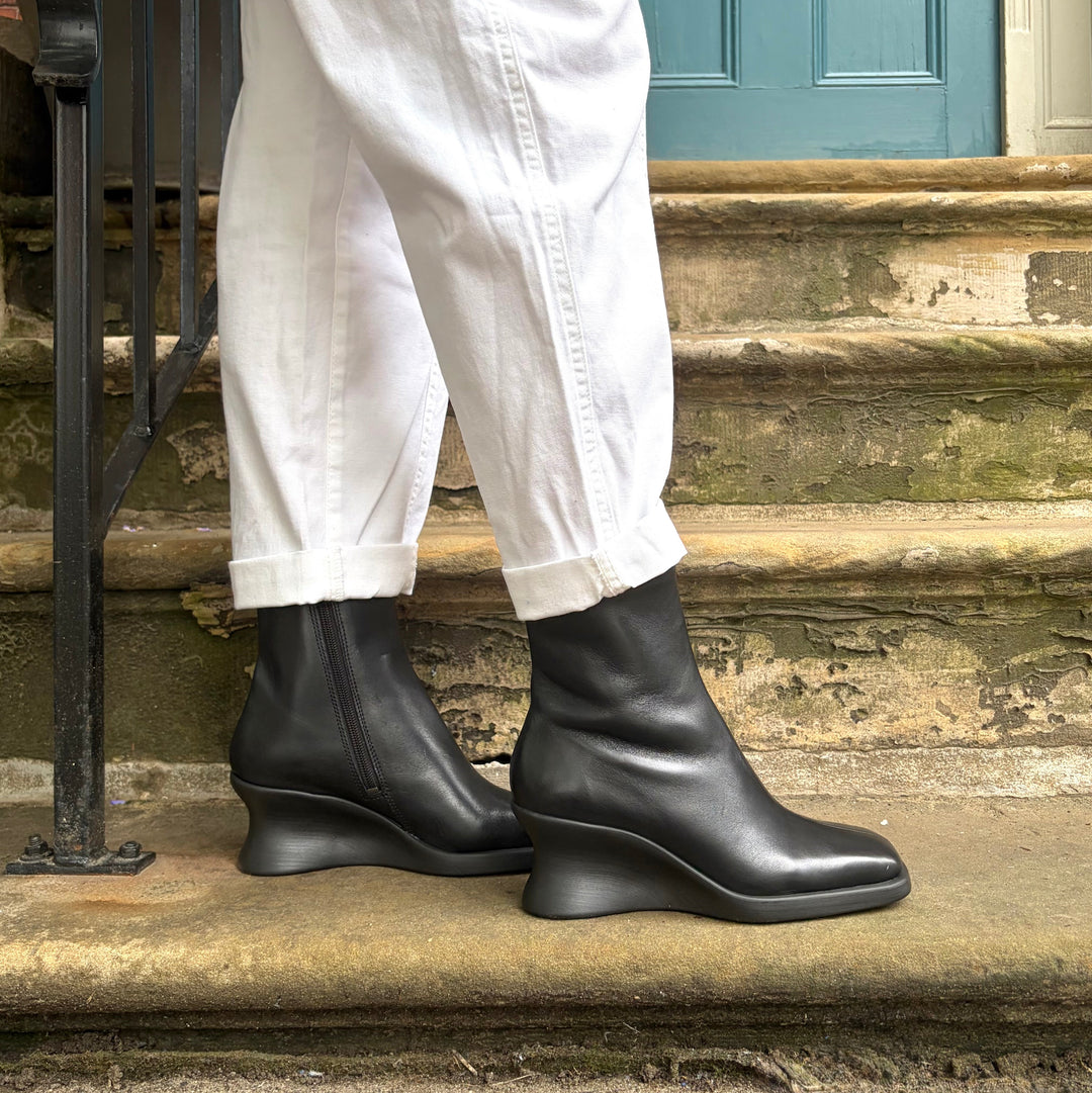CAMPER - LOUISE WEDGE BOOT K400838-001 IN BLACK LEATHER