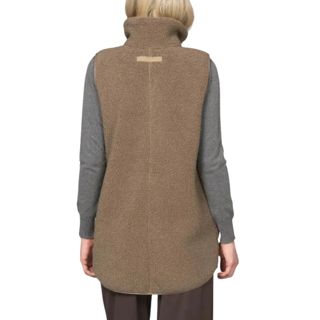 ILSE JACOBSEN - LONG COLLARED VEST BONDEDPILE02 IN GREIGE FLEECE