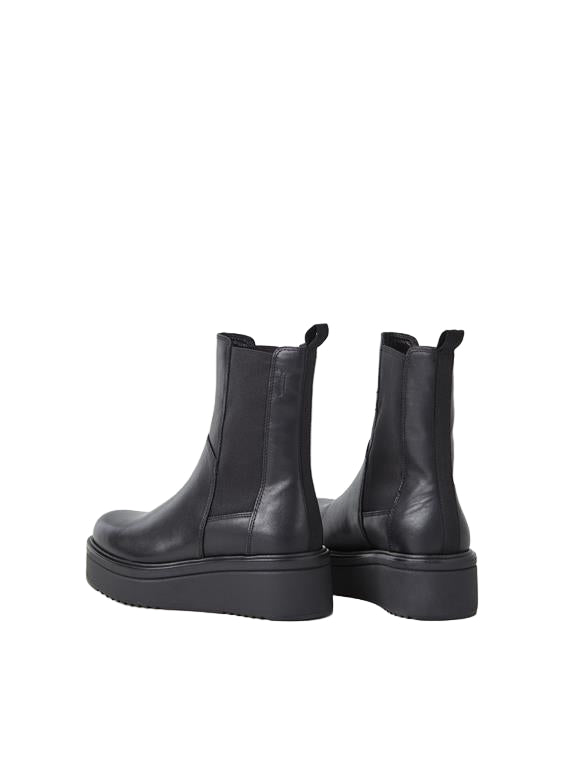 VAGABOND SHOEMAKERS - TARA BOOT IN BLACK LEATHER
