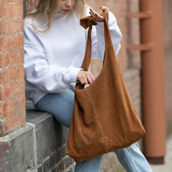 RISA - KNOT TOTE BAG IN TAN SUEDE