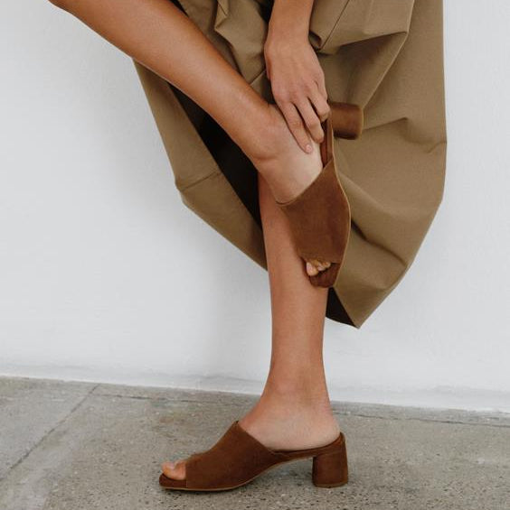 VAGABOND SHOEMAKERS - PIPER HEELED SANDAL IN BROWN SUEDE
