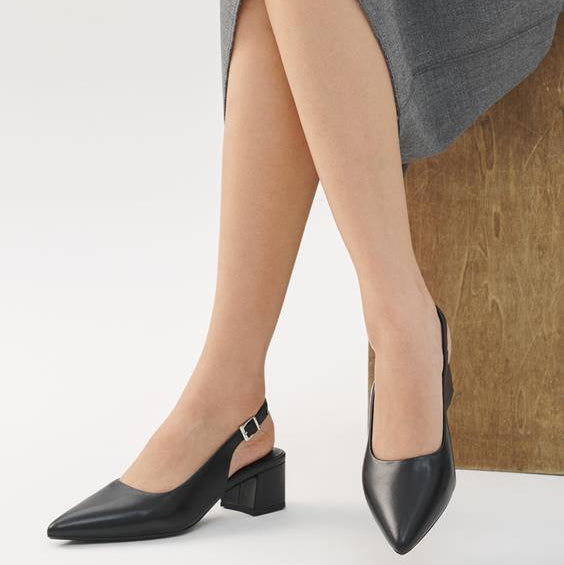 VAGABOND SHOEMAKERS - MARTA SLING BACK PUMP IN BLACK LEATHER