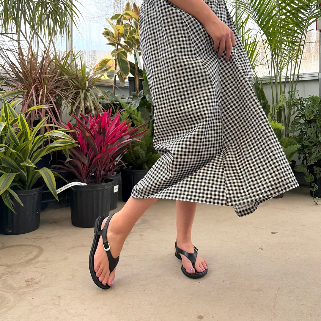 VAGABOND SHOEMAKERS - ZAIDA THONG SLINGBACK SANDAL IN BLACK LEATHER