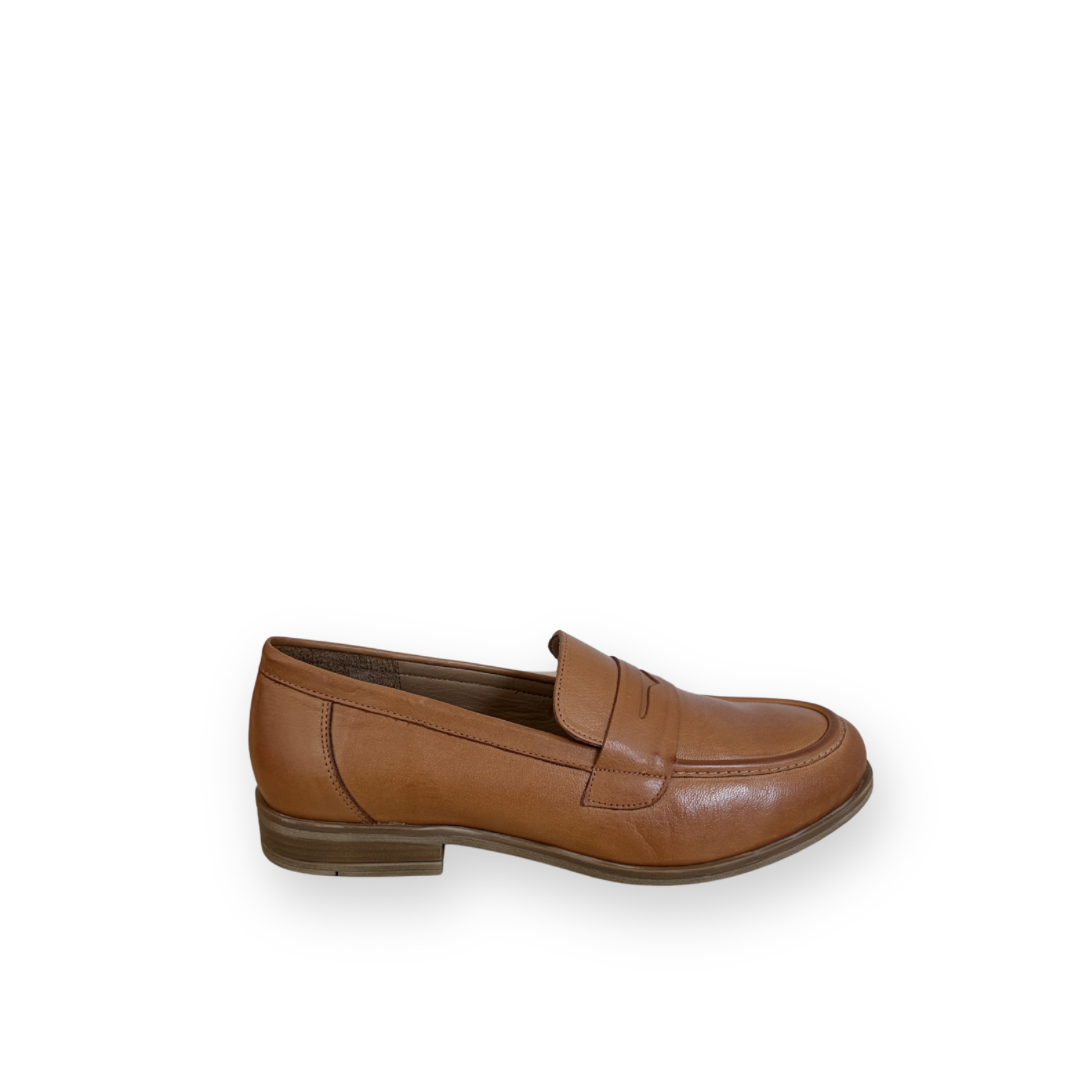 MIZ MOOZ - IRENE LOAFER IN BRANDY LEATHER