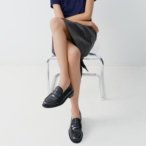 VAGABOND SHOEMAKERS - LINN LOAFER IN BLACK CROCO LEATHER