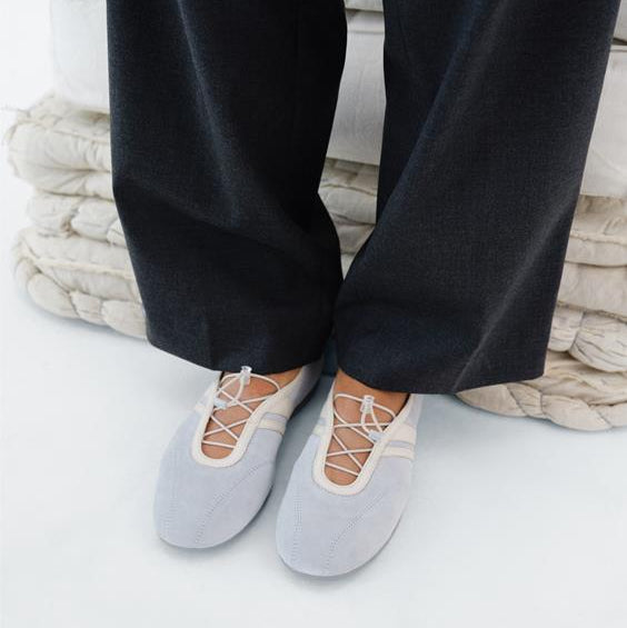 VAGABOND SHOEMAKERS - HOLLIE MARY-JANE SNEAKER IN LIGHT BLUE SUEDE