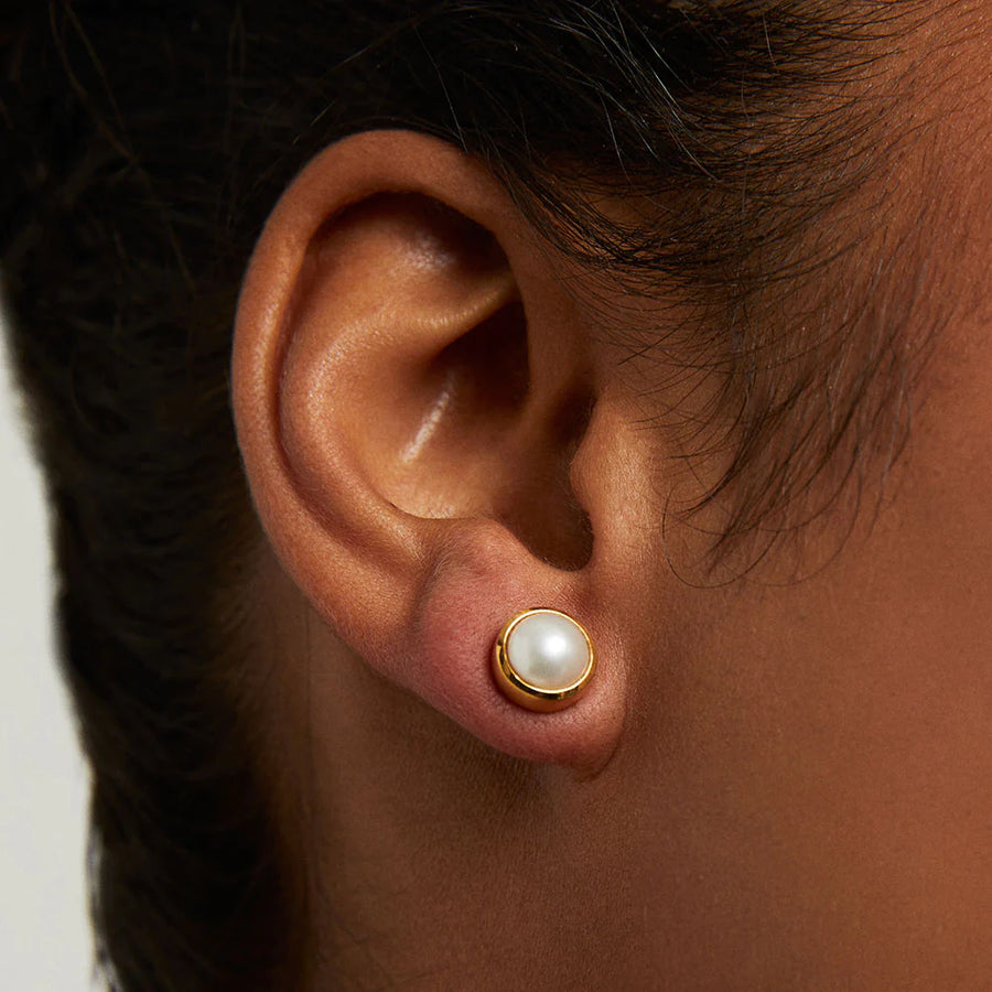 DEAN DAVIDSON - SIGNATURE MIDI KNOCKOUT STUDS IN PEARL/GOLD