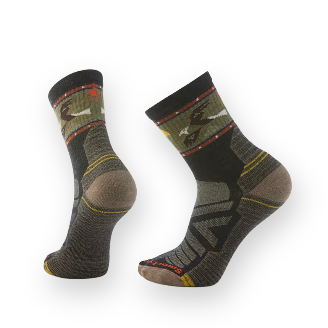 SMARTWOOL - HIKE LIGHT CUSHION SOARING MID CREW SOCK IN CHARCOAL