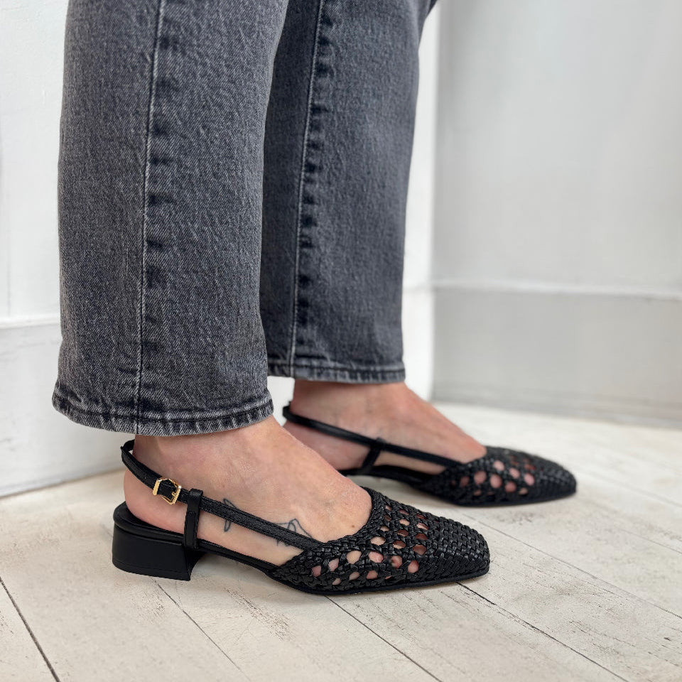 PEDRO MIRALLES - ALICANTE SLINGBACK PUMP IN BLACK LEATHER