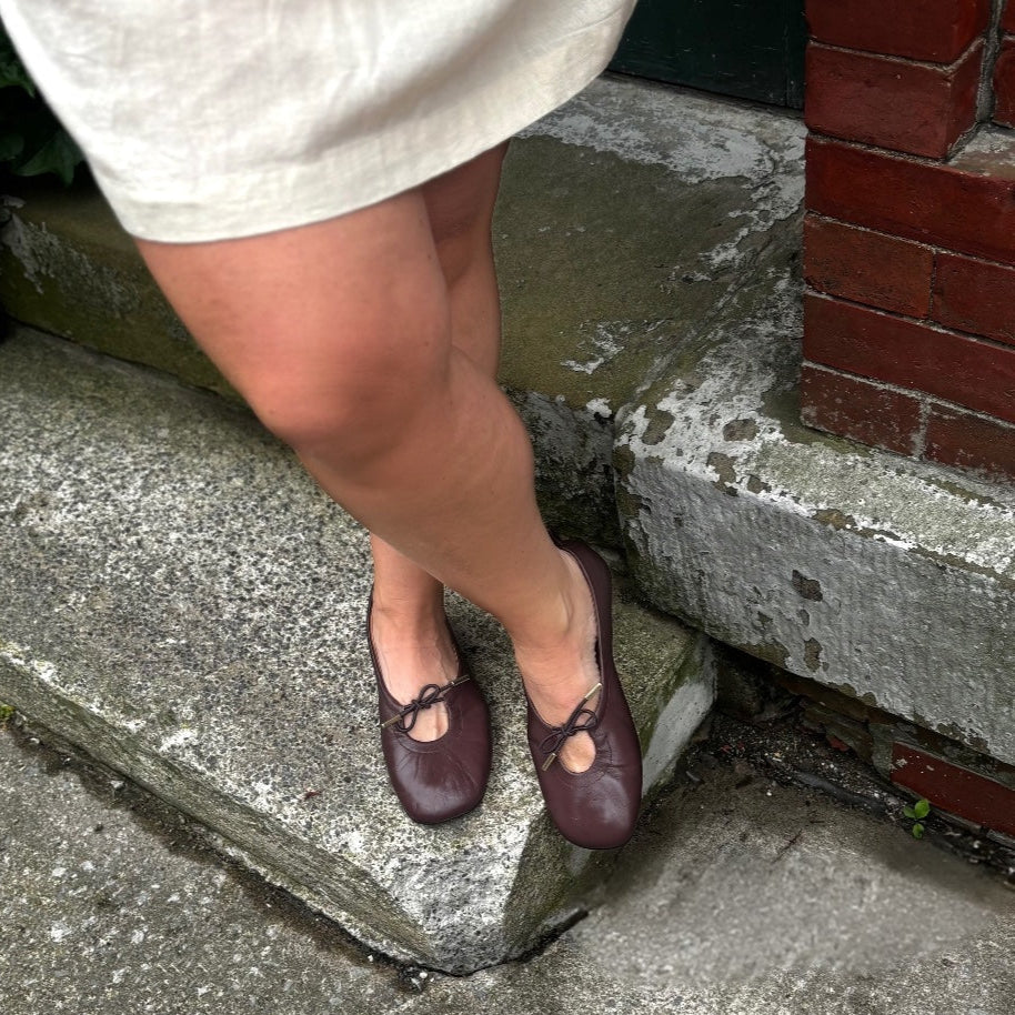 ALOHAS - ROSALIND FLAT IN CHOCOLATE BROWN LEATHER