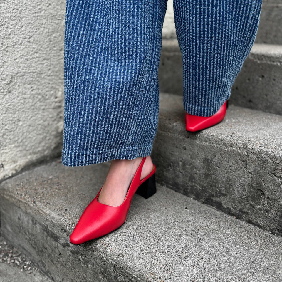 VAGABOND SHOEMAKERS - ALTEA SLINGBACK PUMP IN RED LEATHER