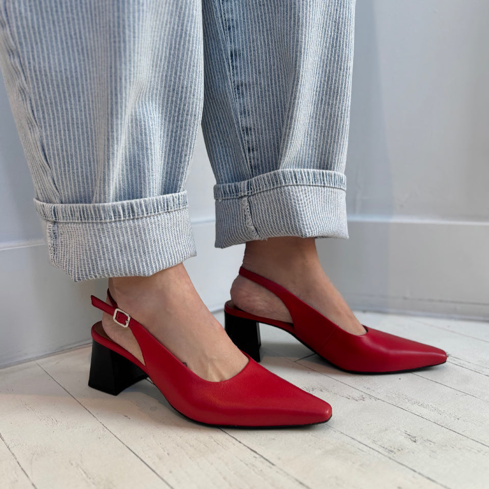 VAGABOND SHOEMAKERS - ALTEA SLINGBACK PUMP IN RED LEATHER