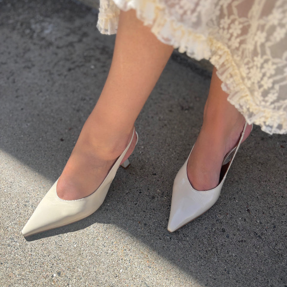 ANGEL ALARCON - MALLORY SLINGBACK PUMP IN VANILLA LEATHER
