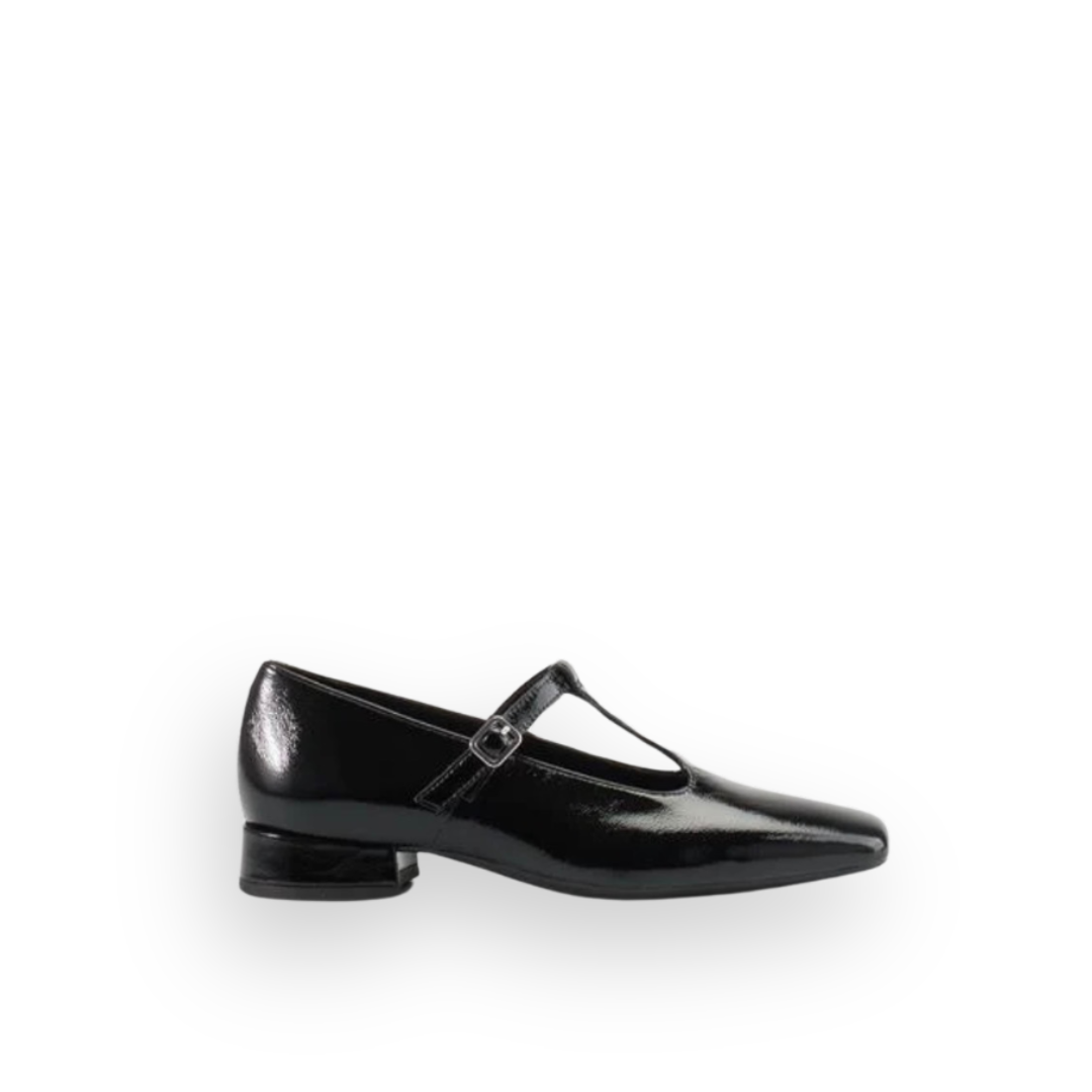 VAGABOND SHOEMAKERS - DEBBI MARY-JANE PUMP IN BLACK PATENT LEATHER