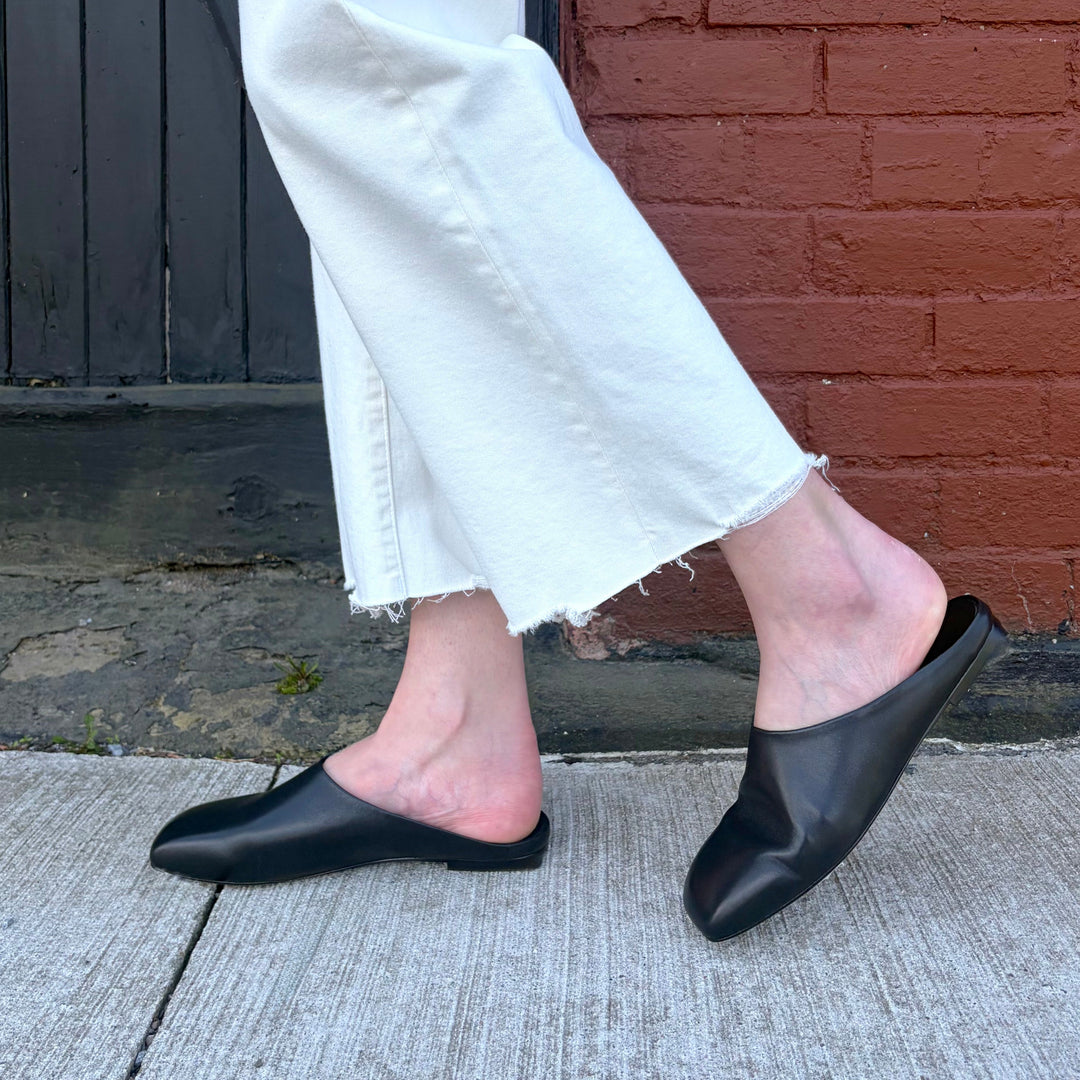 MOLLINI - BEELS MULE IN BLACK LEATHER