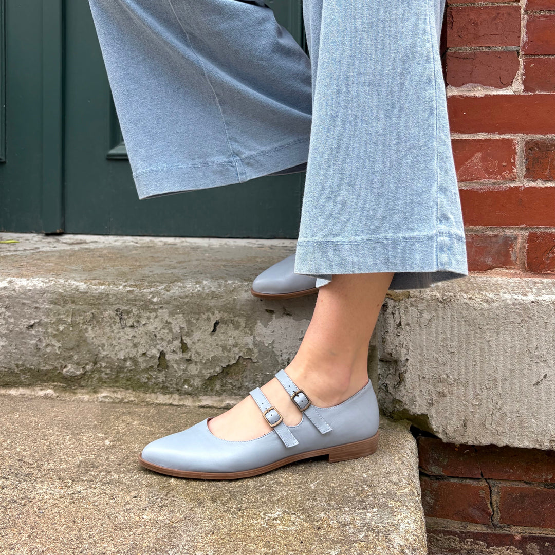 BUENO - BESS MARY-JANE FLAT IN POWDER BLUE LEATHER