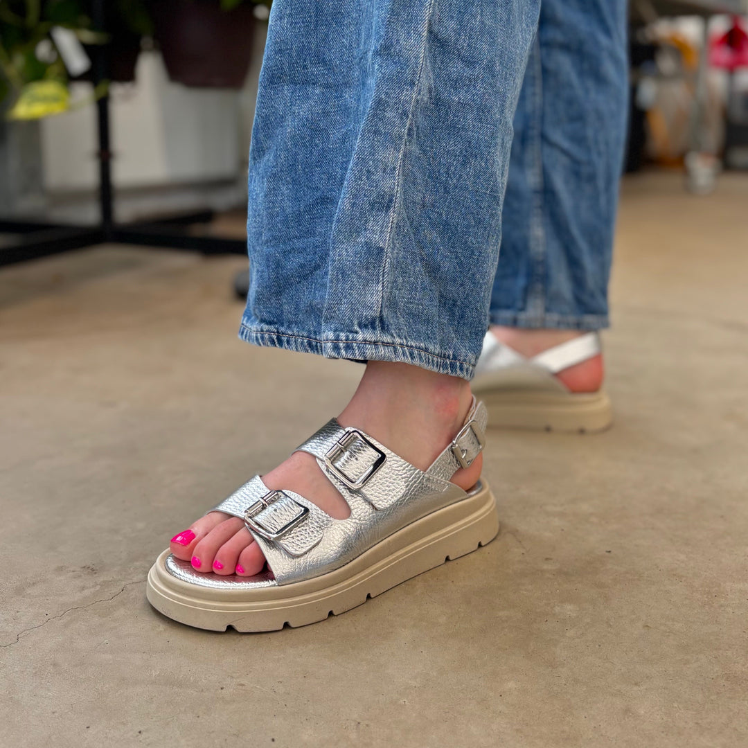 ATELIERS - CANDACE SANDAL IN SILVER LEATHER