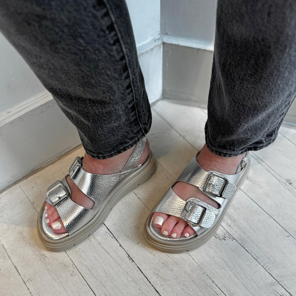 ATELIERS - CANDACE SANDAL IN SILVER LEATHER