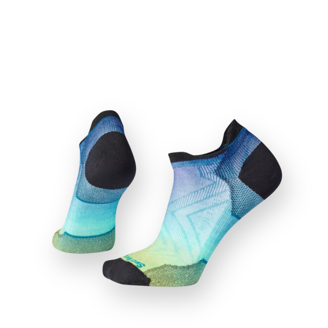 SMARTWOOL - WOMEN'S RUN ZERO CUSHION OMBRE PRINT LOW ANKLE SOCK IN CAPRI
