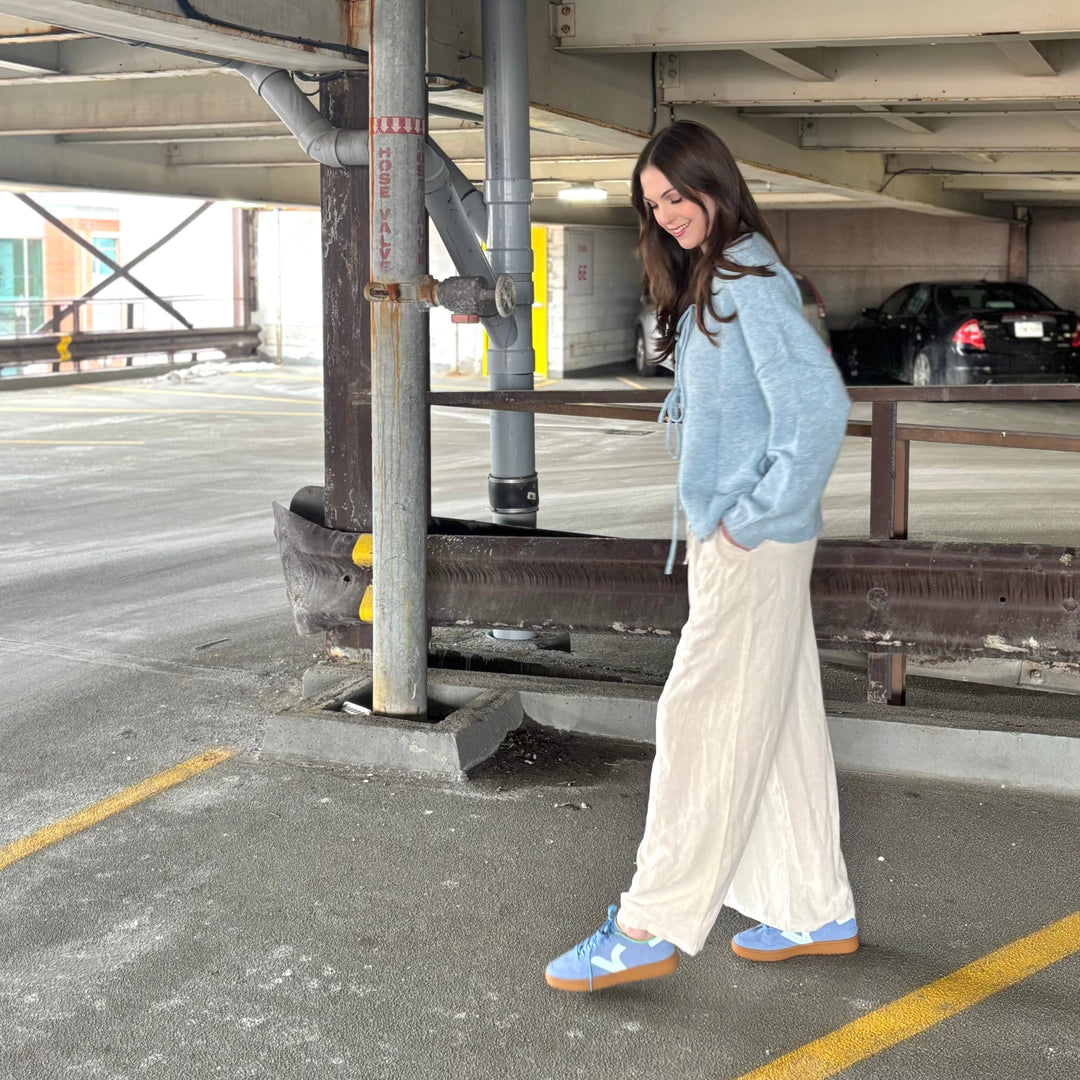 VICTORIA - SMASH SNEAKER 8806116 IN CELESTE SUEDE