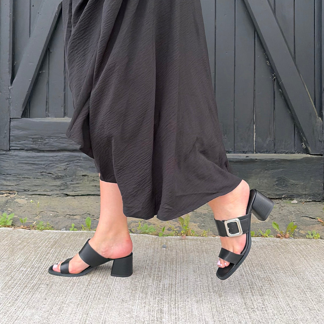 ATELIERS - DANTE HEELED SANDAL IN BLACK LEATHER