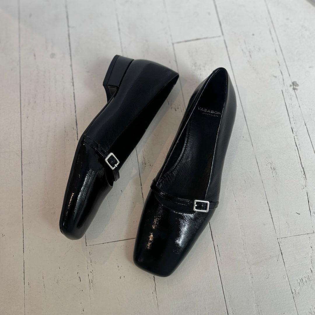VAGABOND SHOEMAKERS - DEBBI PUMP IN BLACK PATENT LEATHER