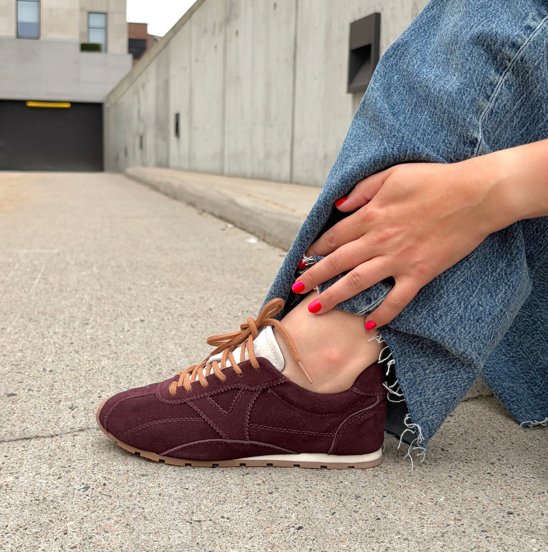 VICTORIA - ASTER SNEAKER 1159100 IN BURDEOS SUEDE