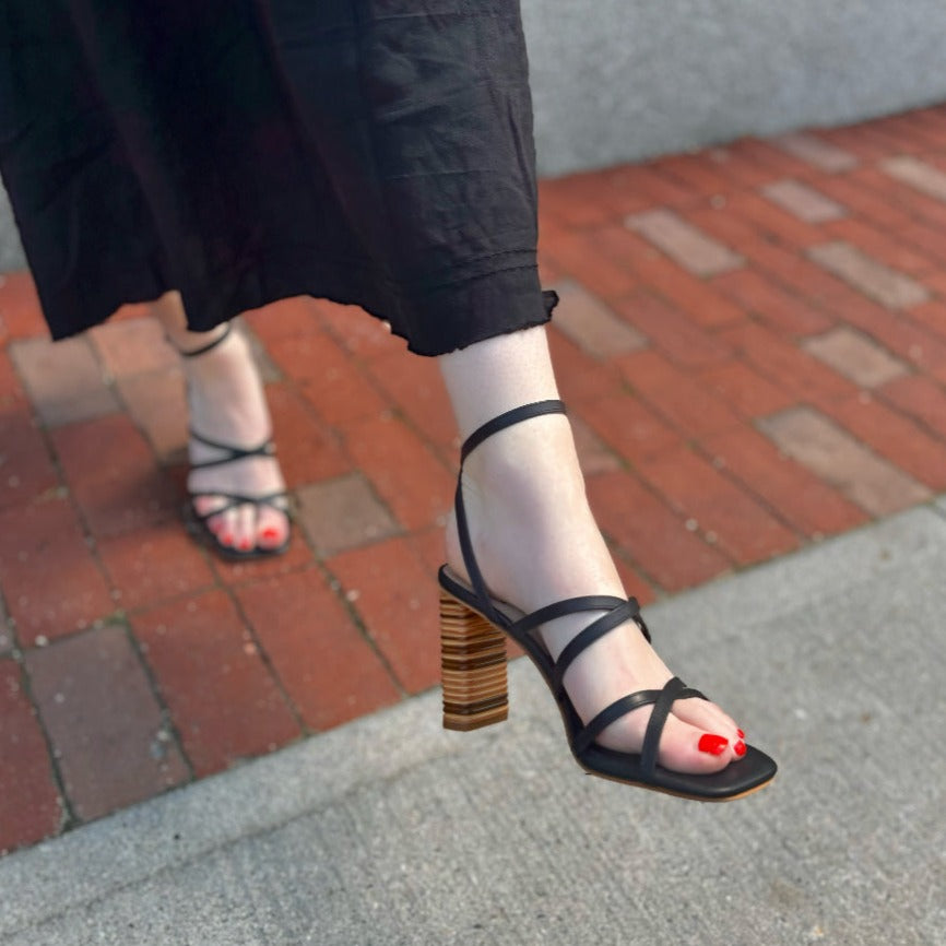 Dolce Vita the Urban Shoe Myth