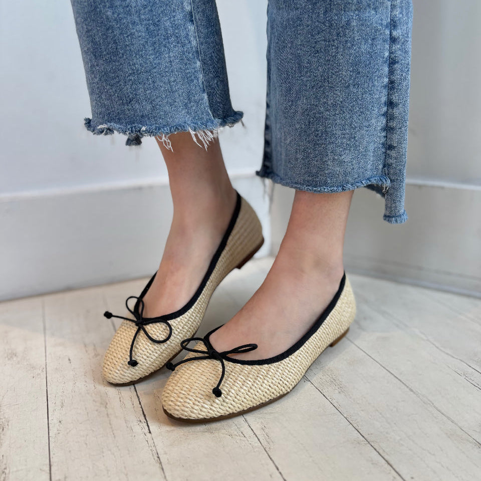 SISTER X SOEUR - ELLE FLAT IN BEIGE RAFFIA