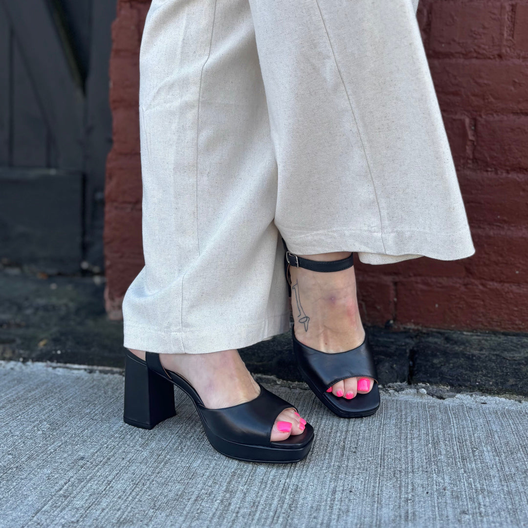 ATELIERS - ERICA HEELED SANDAL IN BLACK LEATHER