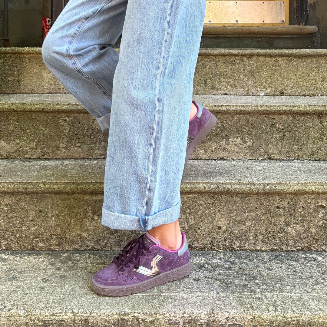 VICTORIA - SMASH SNEAKER 8806120 IN BURDEOS SUEDE
