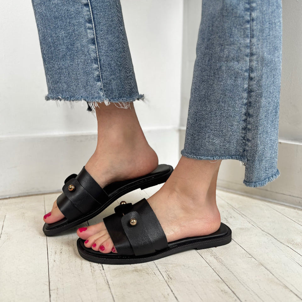 ATELIERS - FALERIA SLIDE SANDAL IN BLACK LEATHER