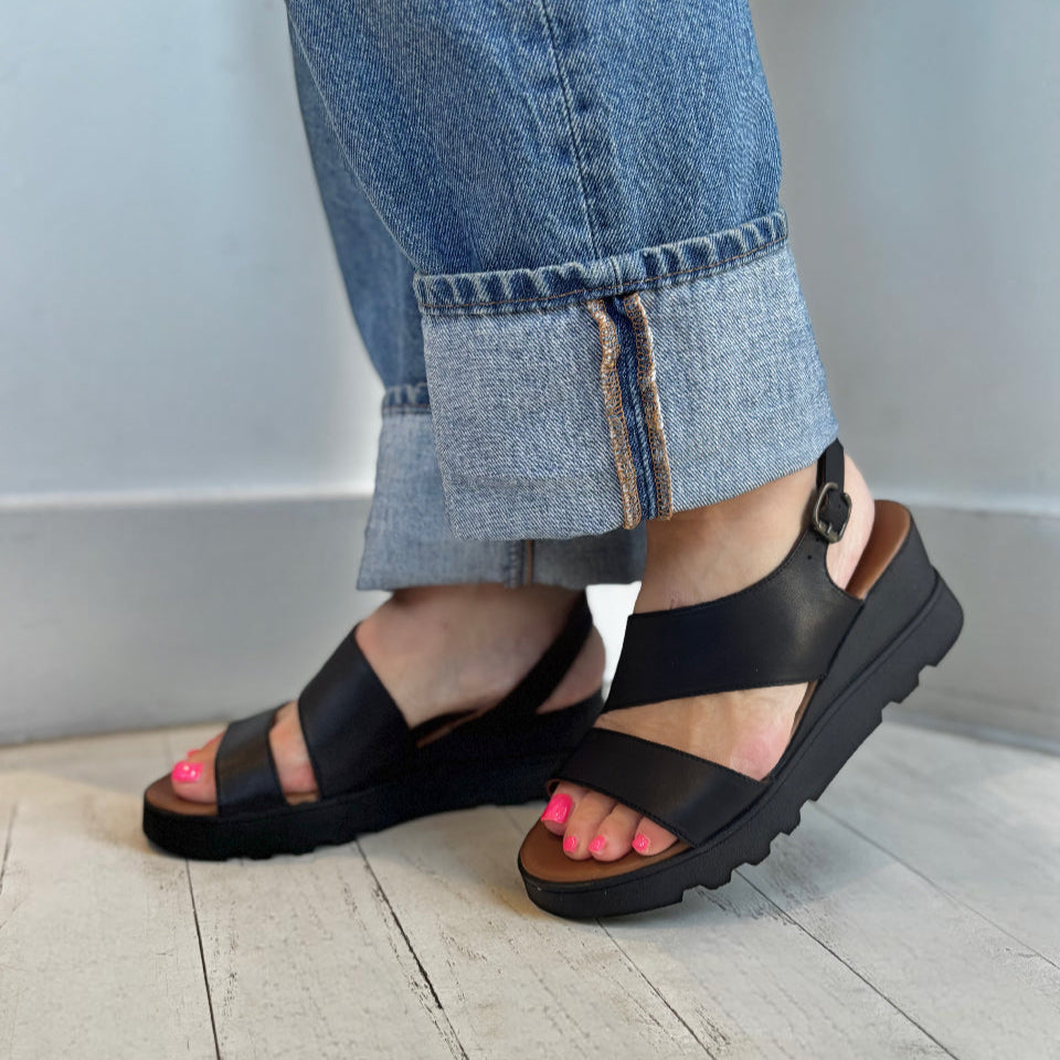 BUENO - GIANNA WEDGE SLINGBACK SANDAL IN BLACK LEATHER
