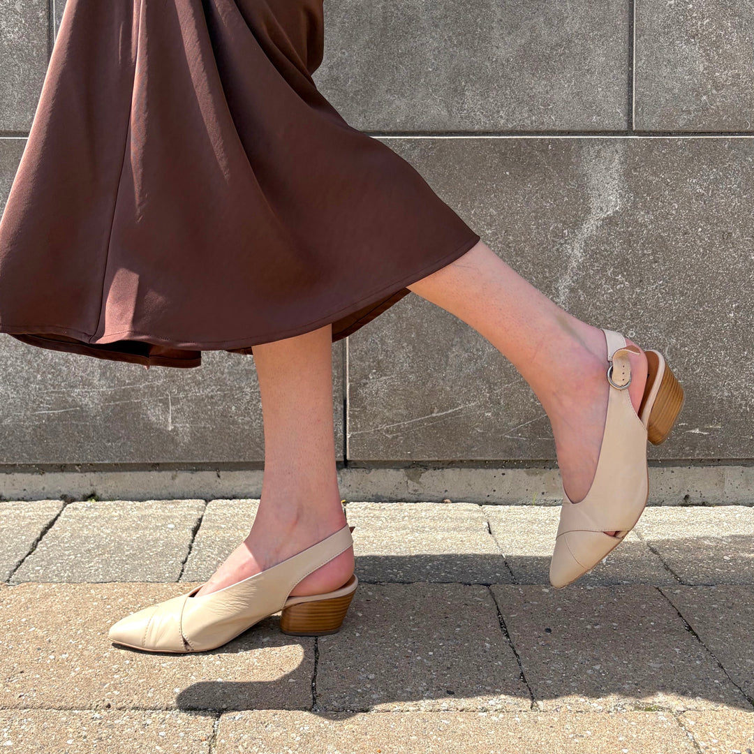 MIZ MOOZ - HENRIE SLINGBACK PUMP IN CREAM LEATHER