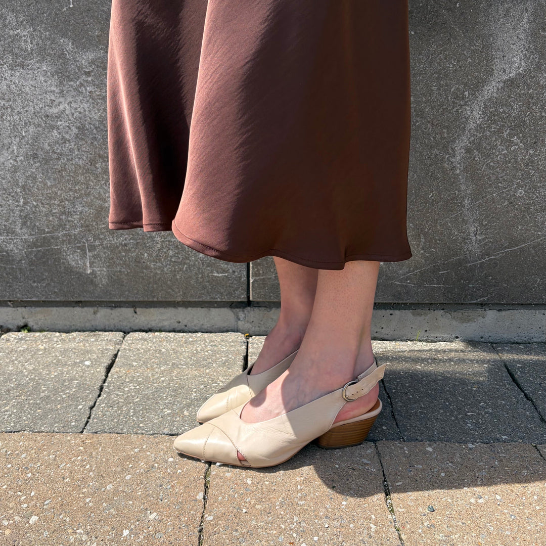 MIZ MOOZ - HENRIE SLINGBACK PUMP IN CREAM LEATHER