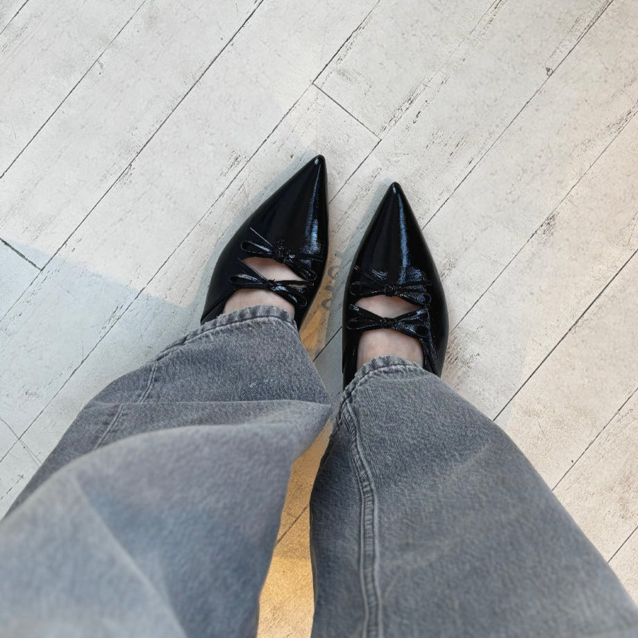 VAGABOND SHOEMAKERS - HERMINE FLAT IN BLACK PATENT LEATHER