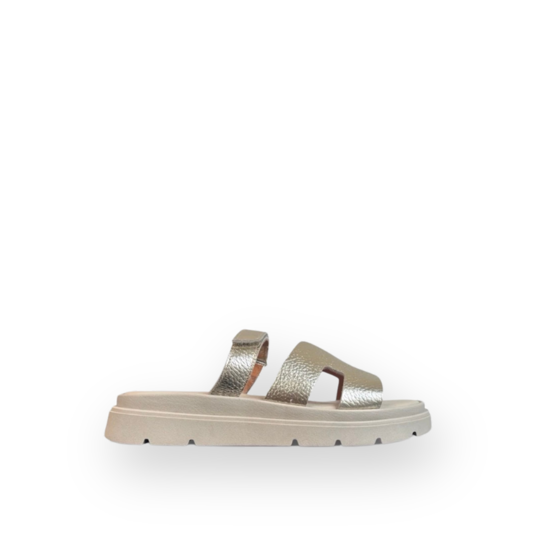 ATELIERS - CALEB SANDAL IN GOLD LEATHER
