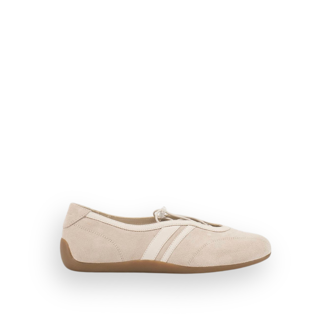 VAGABOND SHOEMAKERS - HOLLIE MARY-JANE SNEAKER IN OFF WHITE/SUEDE