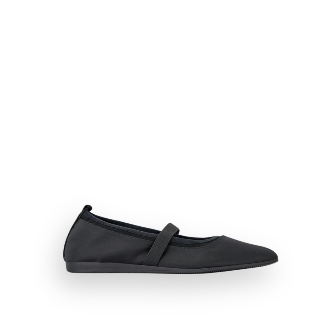 VAGABOND SHOEMAKERS - HILLARY MARY-JANE FLAT IN BLACK TEXTILE