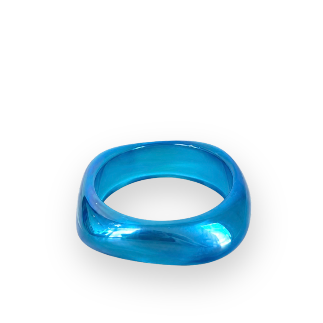 ICONIC MI - SUMMER GEOMETRIC BANGLE IN BLUE ACRYLIC