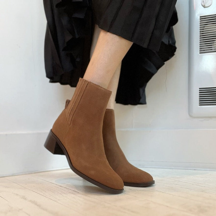 DOLCE VITA - LINNY H2O BOOT IN BROWN SUEDE