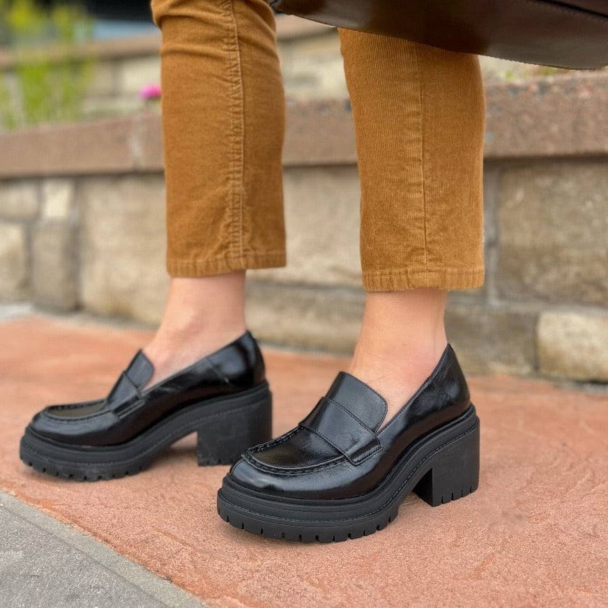 MICHAEL KORS - ROCCO LOAFER IN BLACK LEATHER