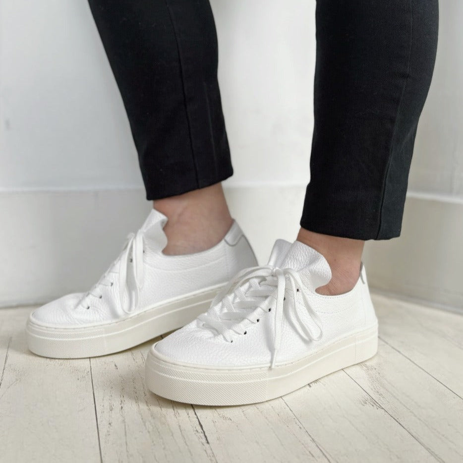 ATELIERS - VINCE SNEAKER IN WHITE LEATHER