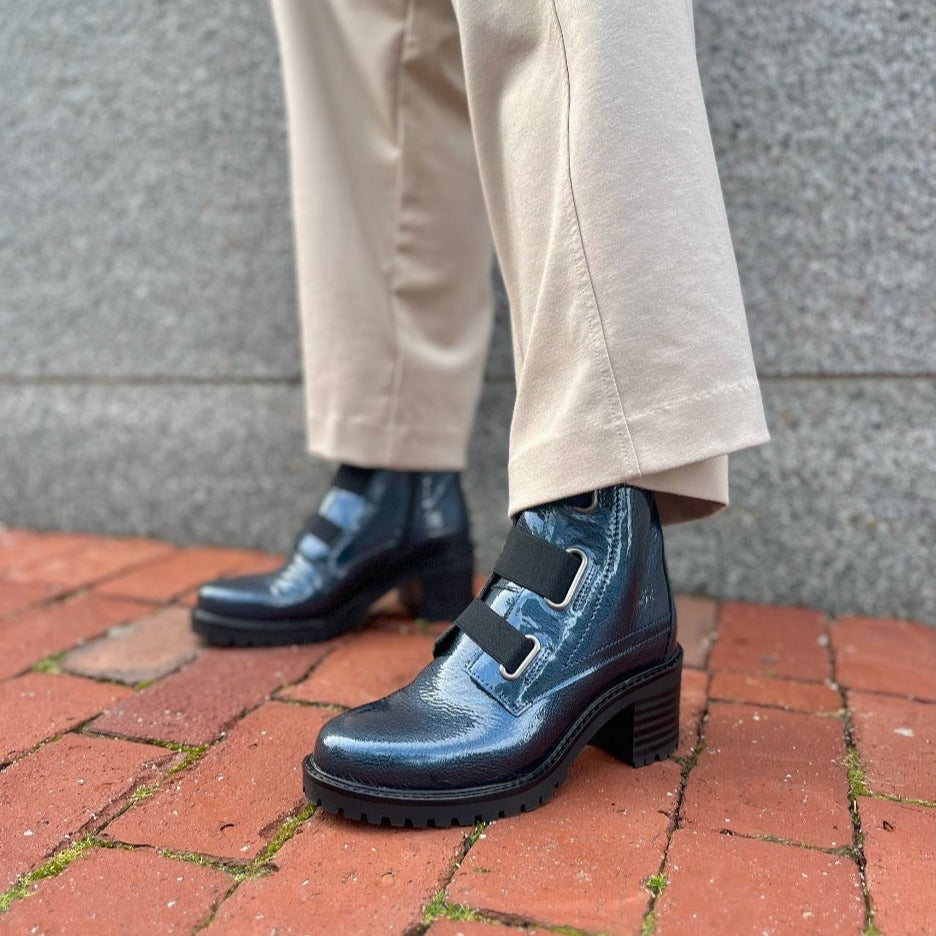 BOS & CO - INDIE BOOT IN BLUE PATENT LEATHER